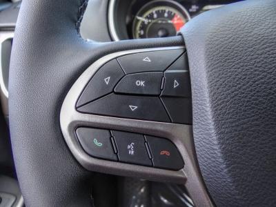 New 2022 Jeep Cherokee Latitude Lux in Norco, CA 4