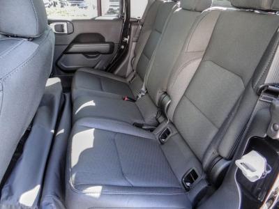 New 2023 Jeep Gladiator Overland in Norco, CA 17