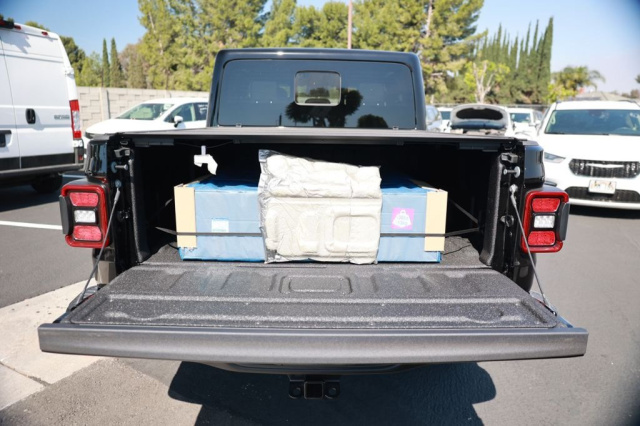 New 2026 Jeep Gladiator Rubicon  in Norco, CA 33