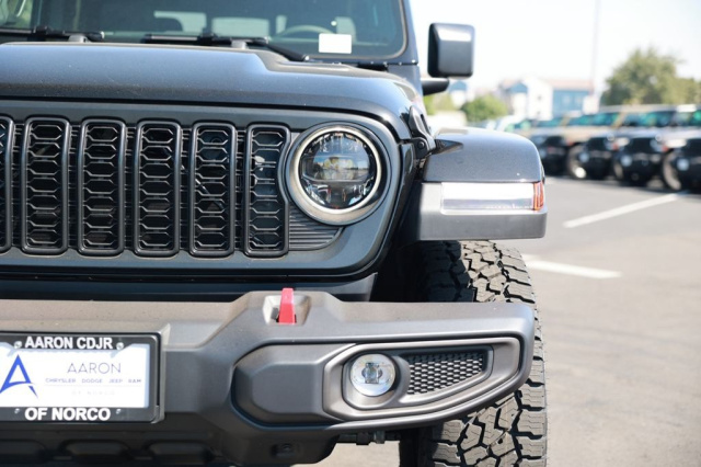 New 2026 Jeep Gladiator Rubicon  in Norco, CA 4