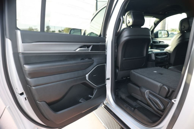 New 2026 Jeep Grand Wagoneer L   in Norco, CA 33