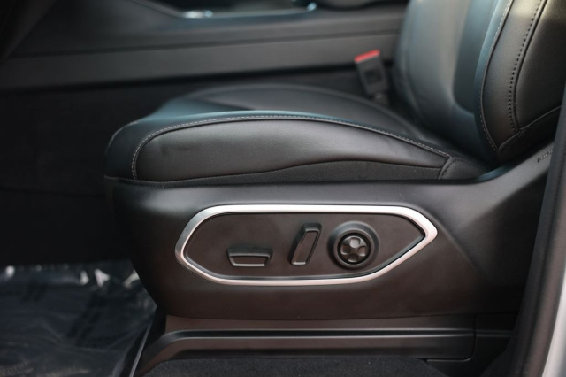 New 2026 Jeep Grand Wagoneer L   in Norco, CA 16