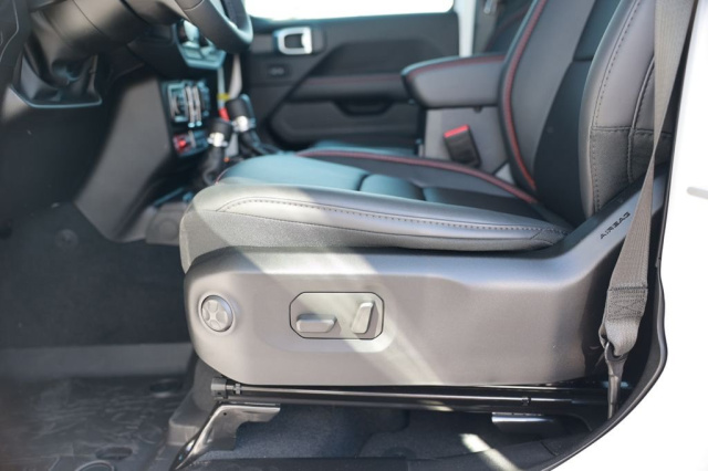 New 2026 Jeep Gladiator Rubicon  in Norco, CA 17