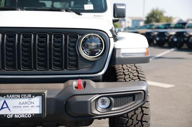 New 2026 Jeep Gladiator Rubicon  in Norco, CA 4