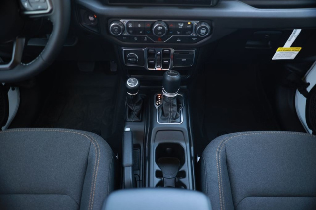 New 2026 Jeep Gladiator Sport S  in Norco, CA 25