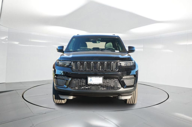 New 2025 Jeep Grand Cherokee Altitude X  in Norco, CA 3