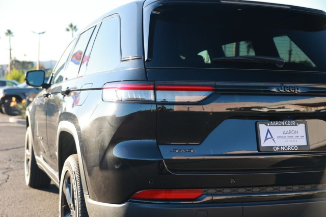 New 2025 Jeep Grand Cherokee Altitude X  in Norco, CA 8
