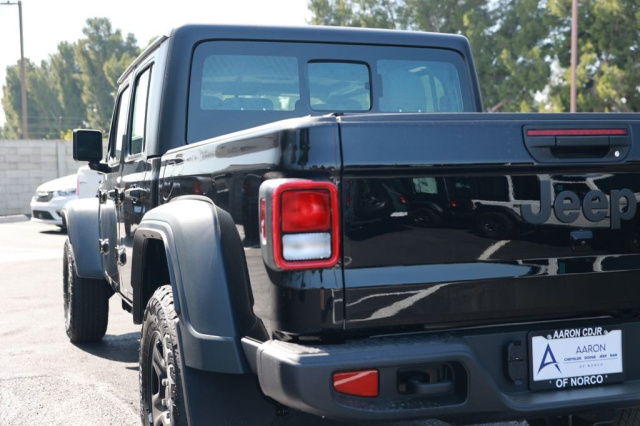 New 2026 Jeep Gladiator Sport  in Norco, CA 9