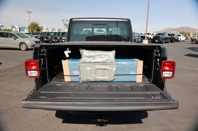 New 2026 Jeep Gladiator Sport  in Norco, CA 32