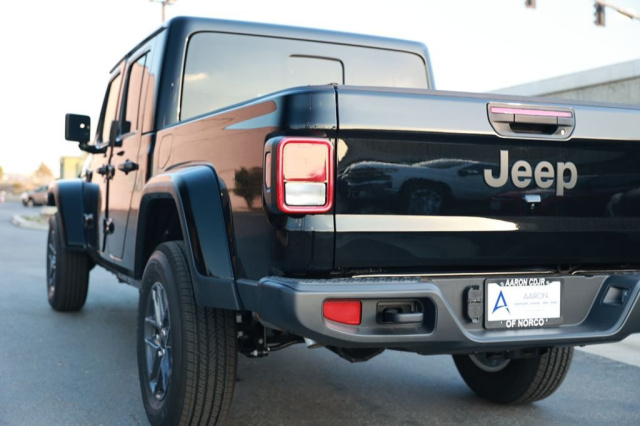 New 2026 Jeep Gladiator Sport S  in Norco, CA 8