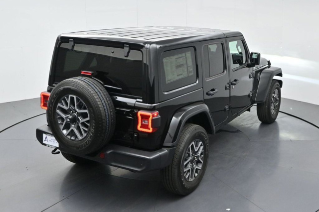 New 2025 Jeep Wrangler Sahara  in Norco, CA 42