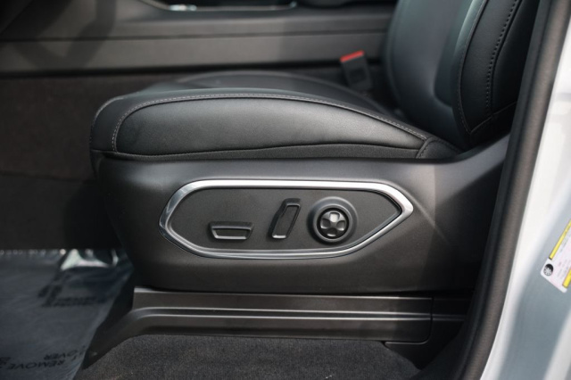 New 2026 Jeep Grand Wagoneer L Limited Reserve  in Norco, CA 16