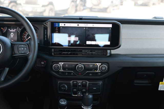 New 2026 Jeep Gladiator Sport  in Norco, CA 23