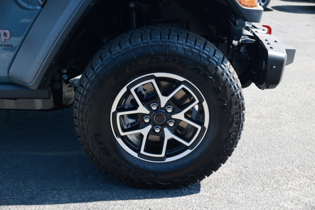 New 2026 Jeep Gladiator Shadow Ops  in Norco, CA 8