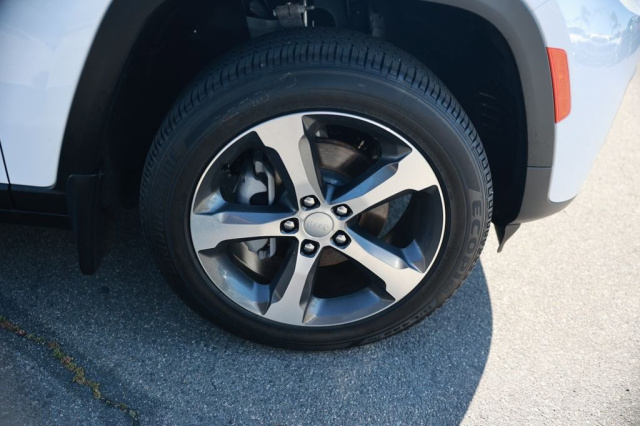 New 2026 Jeep Grand Cherokee Limited  in Norco, CA 7