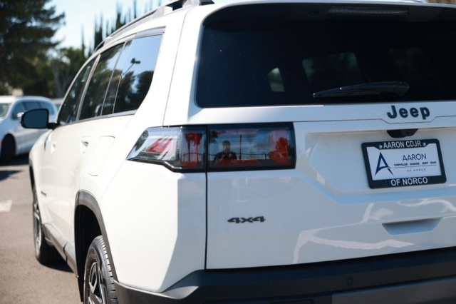 New 2026 Jeep Cherokee Limited  in Norco, CA 9