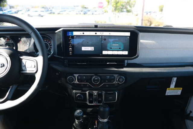 New 2026 Jeep Gladiator Sport S  in Norco, CA 22