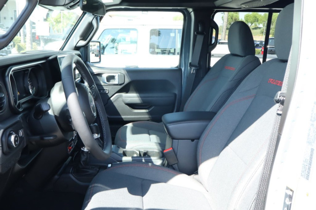 New 2026 Jeep Gladiator Rubicon  in Norco, CA 18