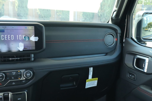 New 2026 Jeep Gladiator Shadow Ops  in Norco, CA 24