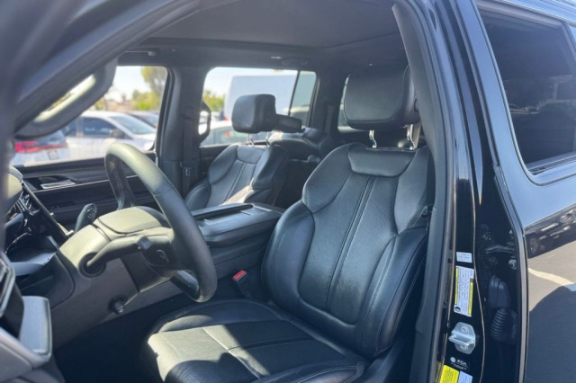 Used 2023 Jeep Wagoneer L Series II  in Norco, CA 10