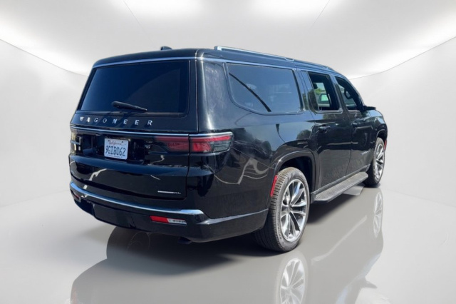 Used 2023 Jeep Wagoneer L Series II  in Norco, CA 3