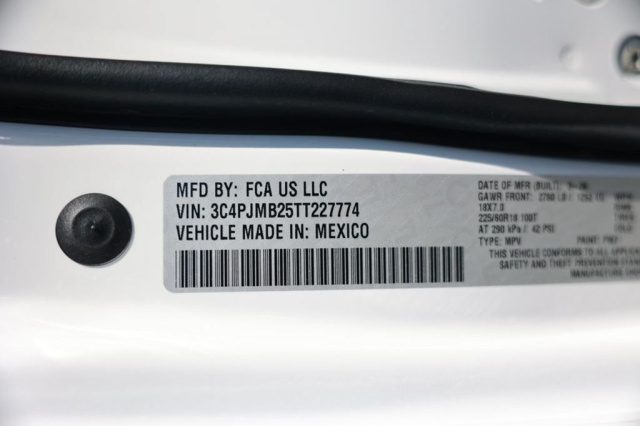 New 2026 Jeep Cherokee Laredo  in Norco, CA 32