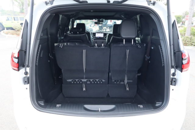 New 2027 Chrysler Pacifica Limited  in Norco, CA 33