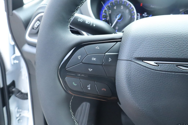 New 2027 Chrysler Pacifica Limited  in Norco, CA 18