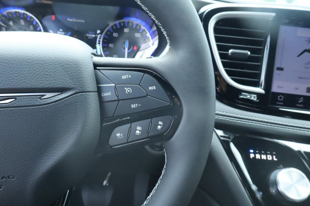 New 2027 Chrysler Pacifica Limited  in Norco, CA 19