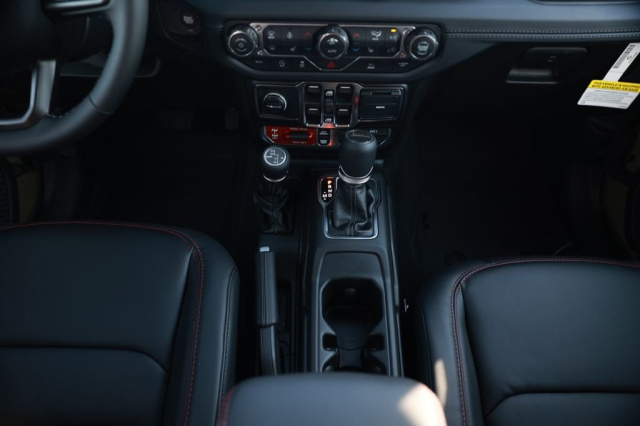 New 2026 Jeep Gladiator Rubicon  in Norco, CA 27
