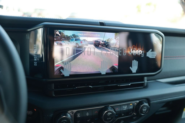 New 2026 Jeep Gladiator Rubicon  in Norco, CA 22