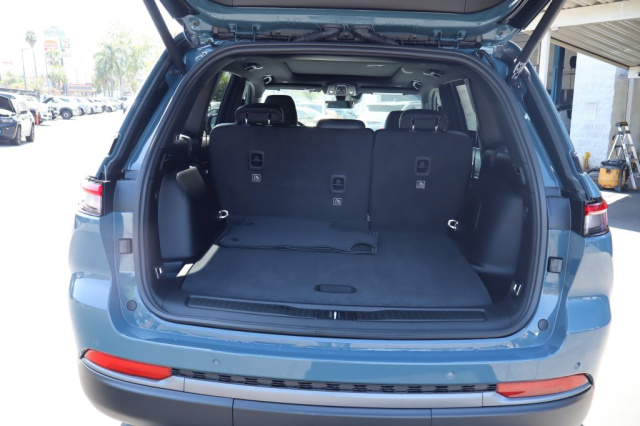 New 2027 Jeep Grand Cherokee   in Norco, CA 31