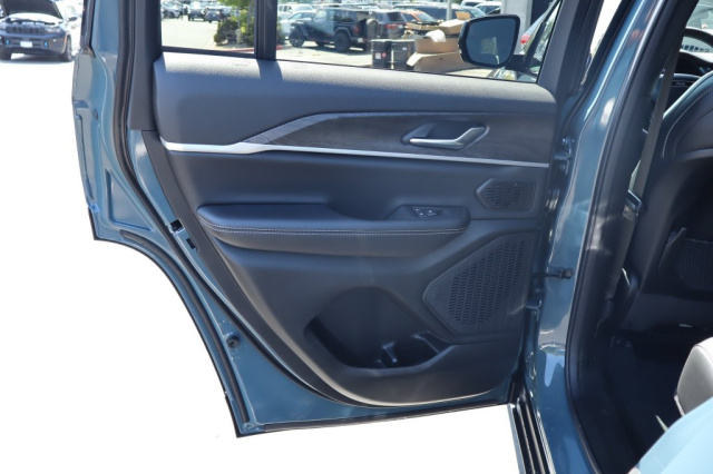 New 2027 Jeep Grand Cherokee   in Norco, CA 30