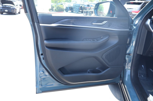 New 2027 Jeep Grand Cherokee   in Norco, CA 13