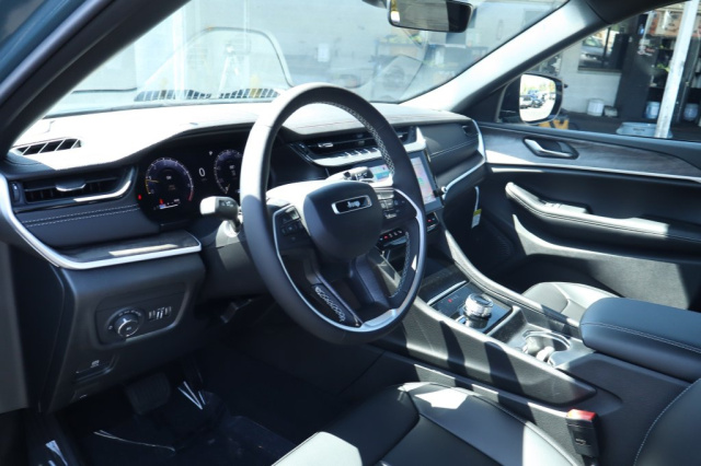 New 2027 Jeep Grand Cherokee   in Norco, CA 12