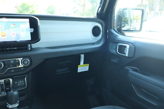 New 2026 Jeep Gladiator Sport S  in Norco, CA 25