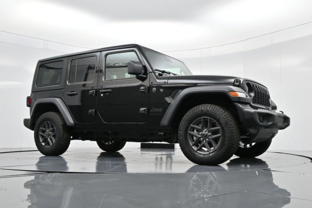 Used 2024 Jeep Wrangler Sport  in Norco, CA 4