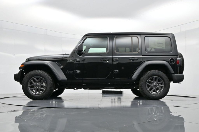 Used 2024 Jeep Wrangler Sport  in Norco, CA 9