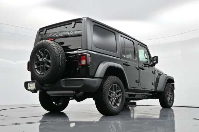 Used 2024 Jeep Wrangler Sport  in Norco, CA 6