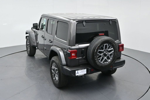 New 2025 Jeep Wrangler Sahara  in Norco, CA 25