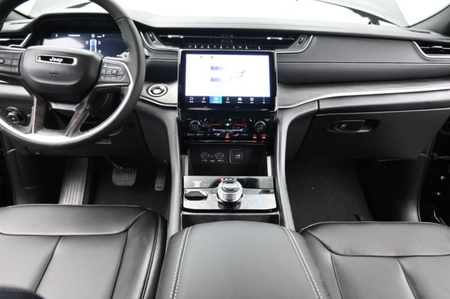 New 2025 Jeep Grand Cherokee Limited  in Norco, CA 45
