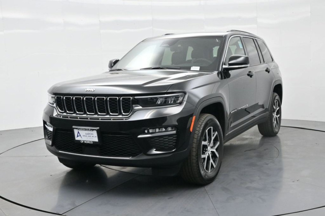 New 2025 Jeep Grand Cherokee Limited  in Norco, CA 1