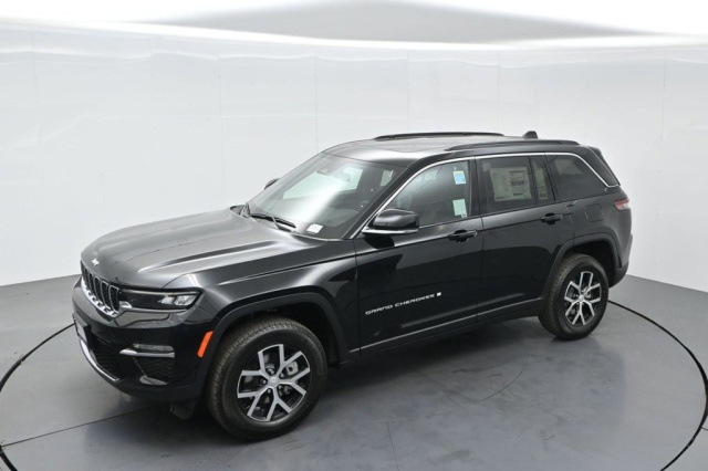 New 2025 Jeep Grand Cherokee Limited  in Norco, CA 19