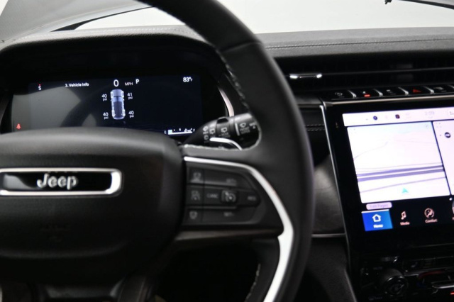 New 2025 Jeep Grand Cherokee Limited  in Norco, CA 32