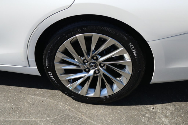 Used 2023 Lexus ES 300h Luxury  in Norco, CA 12