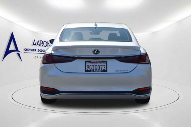 Used 2023 Lexus ES 300h Luxury  in Norco, CA 4