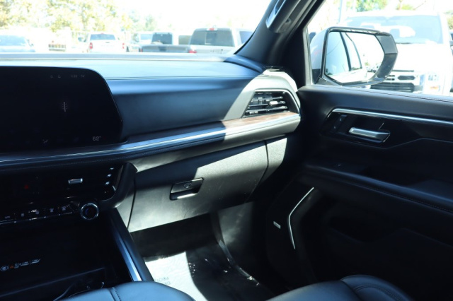 Used 2026 Chevrolet Suburban LT  in Norco, CA 30