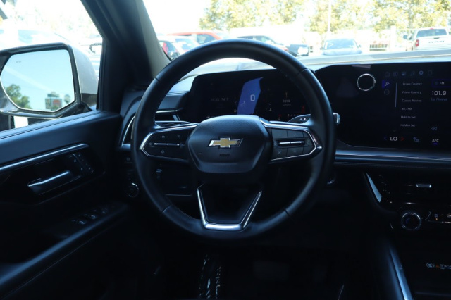 Used 2026 Chevrolet Suburban LT  in Norco, CA 27