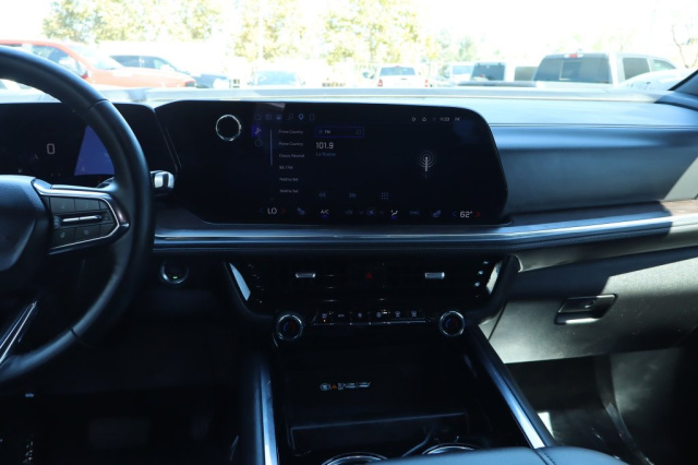 Used 2026 Chevrolet Suburban LT  in Norco, CA 29