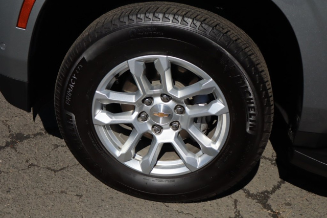 Used 2026 Chevrolet Suburban LT  in Norco, CA 13
